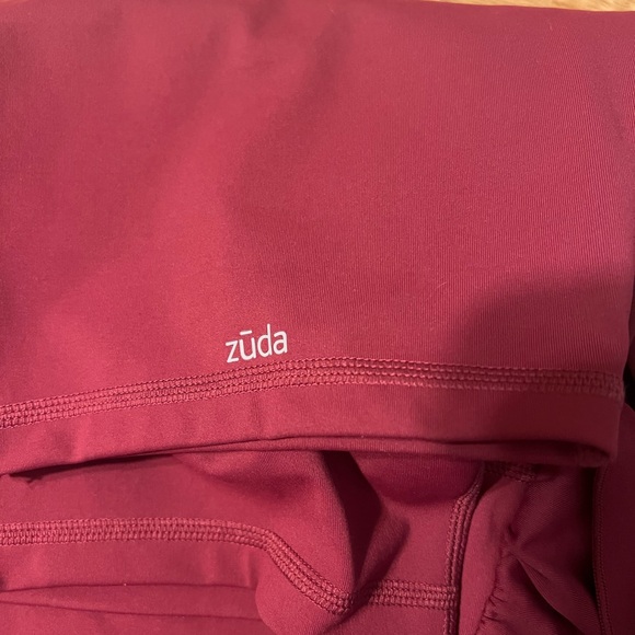 Zuda legging 5x with tie in front very soft NWOT burgundy - Picture 4 of 5